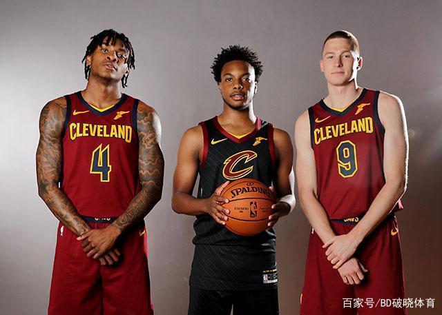 斯后卫亚卡 斯后卫亚卡