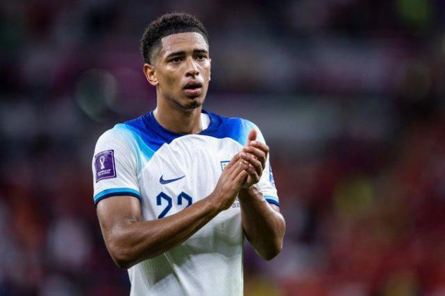 都占据了明 都占据了明